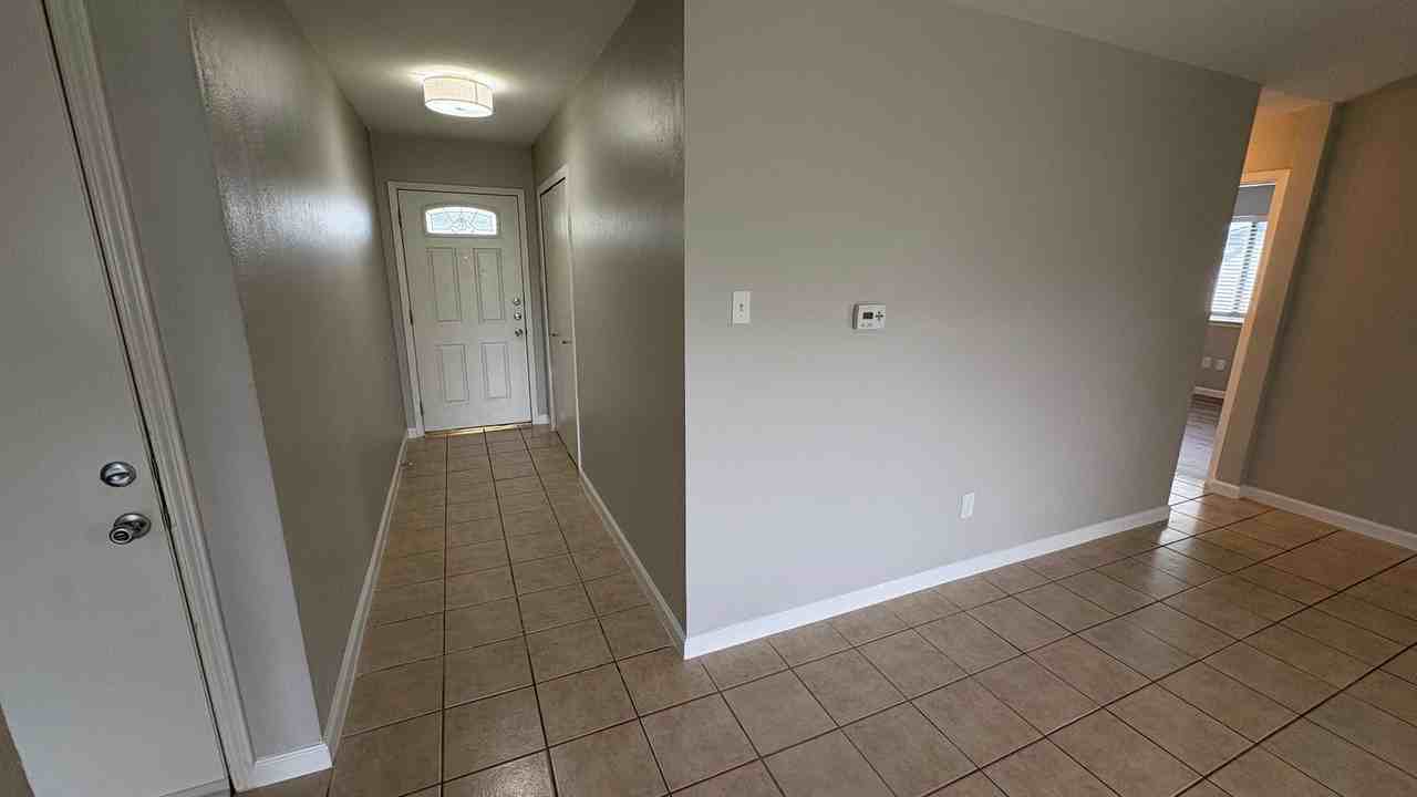 2201 Silver Spur - Photo 3 of 29