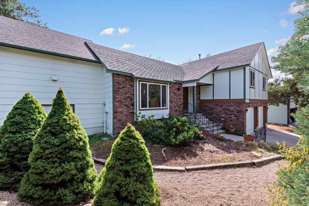 5498 N Collister Dr - Photo 2 of 33