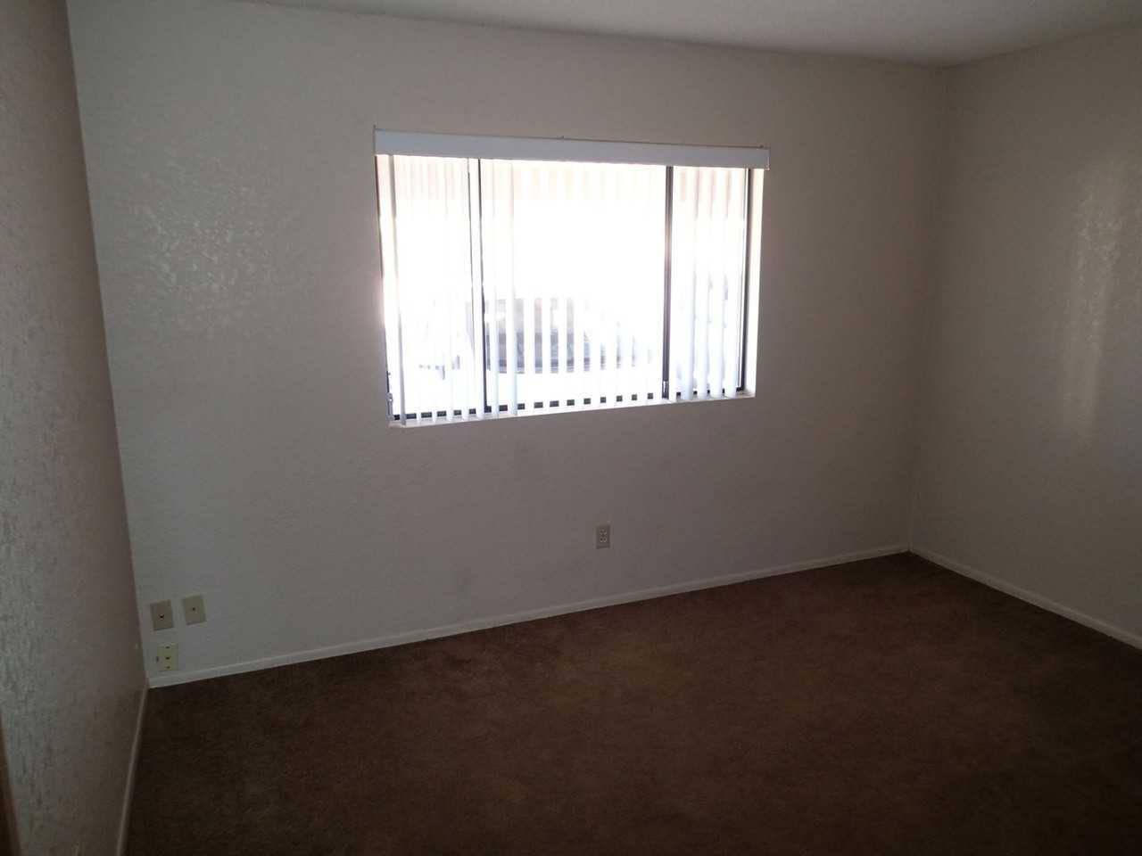 4426 Buena Loma Way - Photo 6 of 14