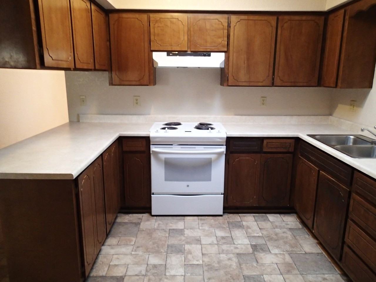 4426 Buena Loma Way - Photo 3 of 14