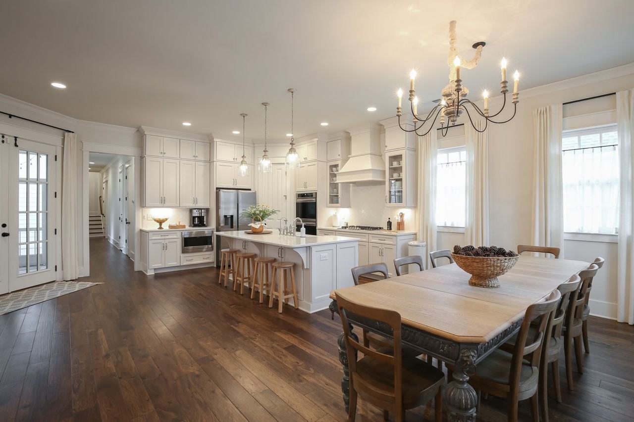 237 Stephens Valley Blvd - Photo 2 of 35