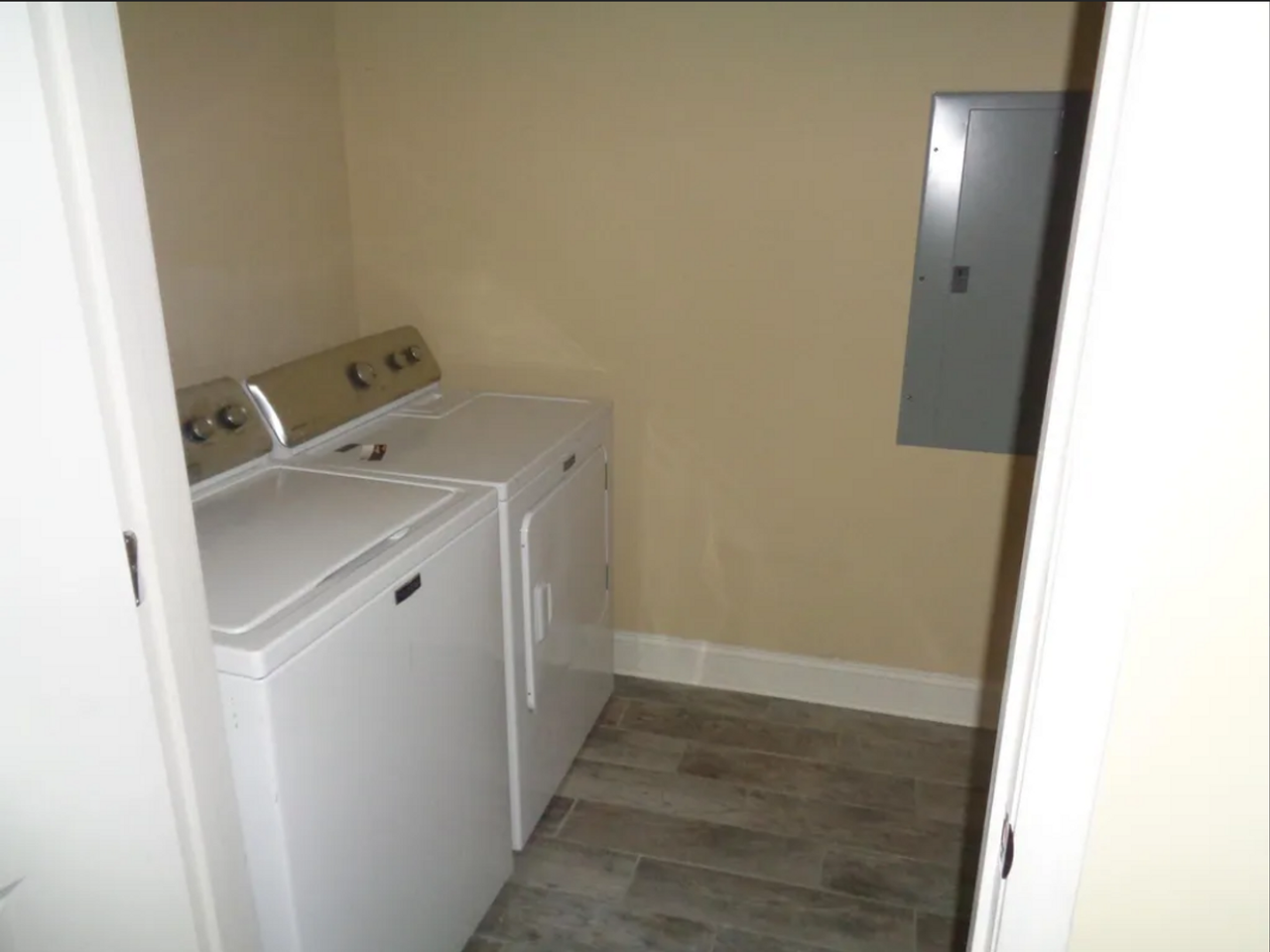 337 Countryview Cv - Photo 3 of 10