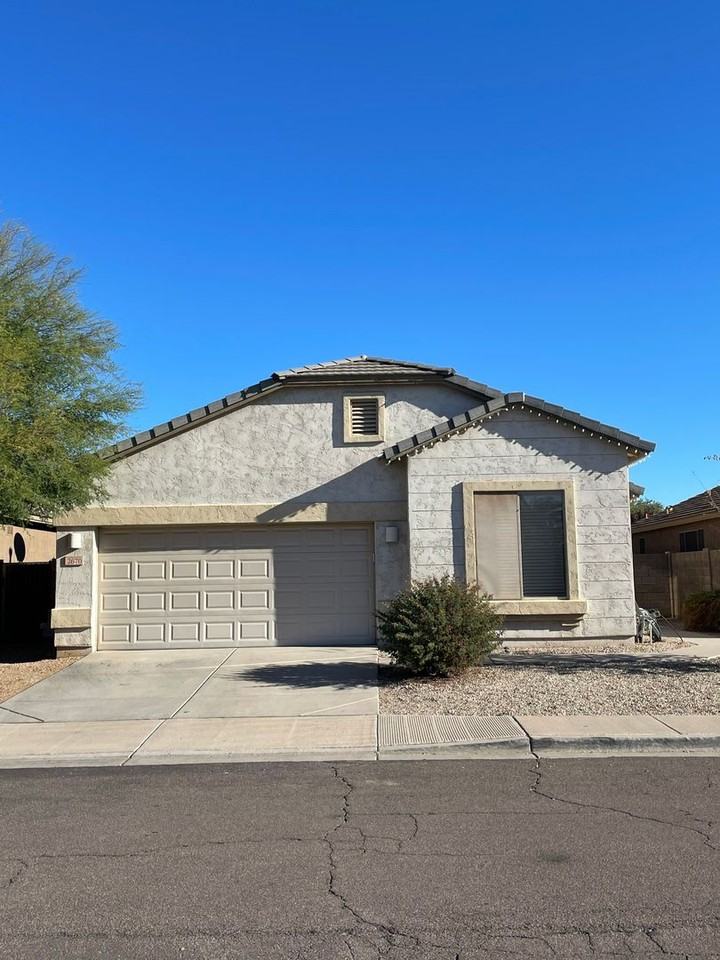 2670 E Hulet Dr - Photo 2 of 18