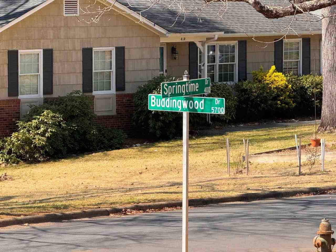 5723 Buddingwood Dr - Photo 3 of 37