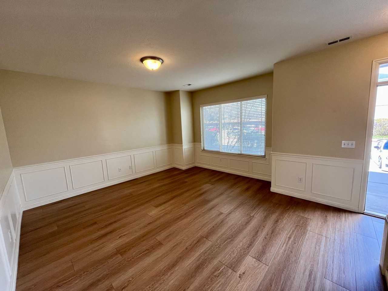 1515 W 740 S - Photo 2 of 11