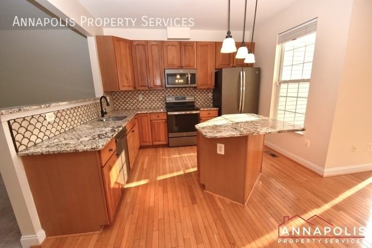 874 Stonehurst Ct - Photo 2 of 40