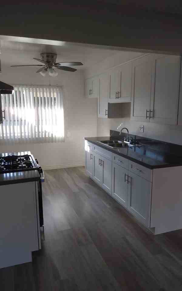 Marquis Apartments - Photo 2 of 11