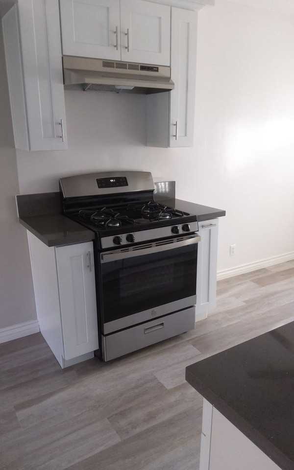 Marquis Apartments - Photo 6 of 11