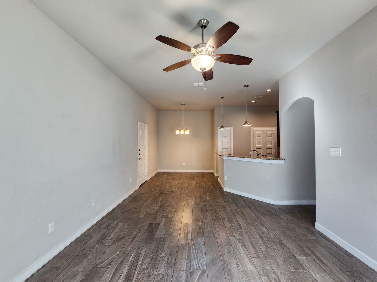 367 Creekside Curv - Photo 3 of 28