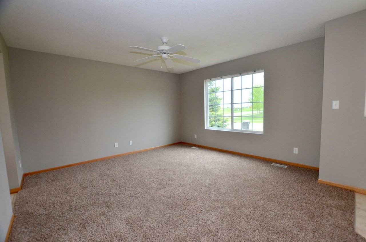 10124 Catalina Dr - Photo 3 of 17