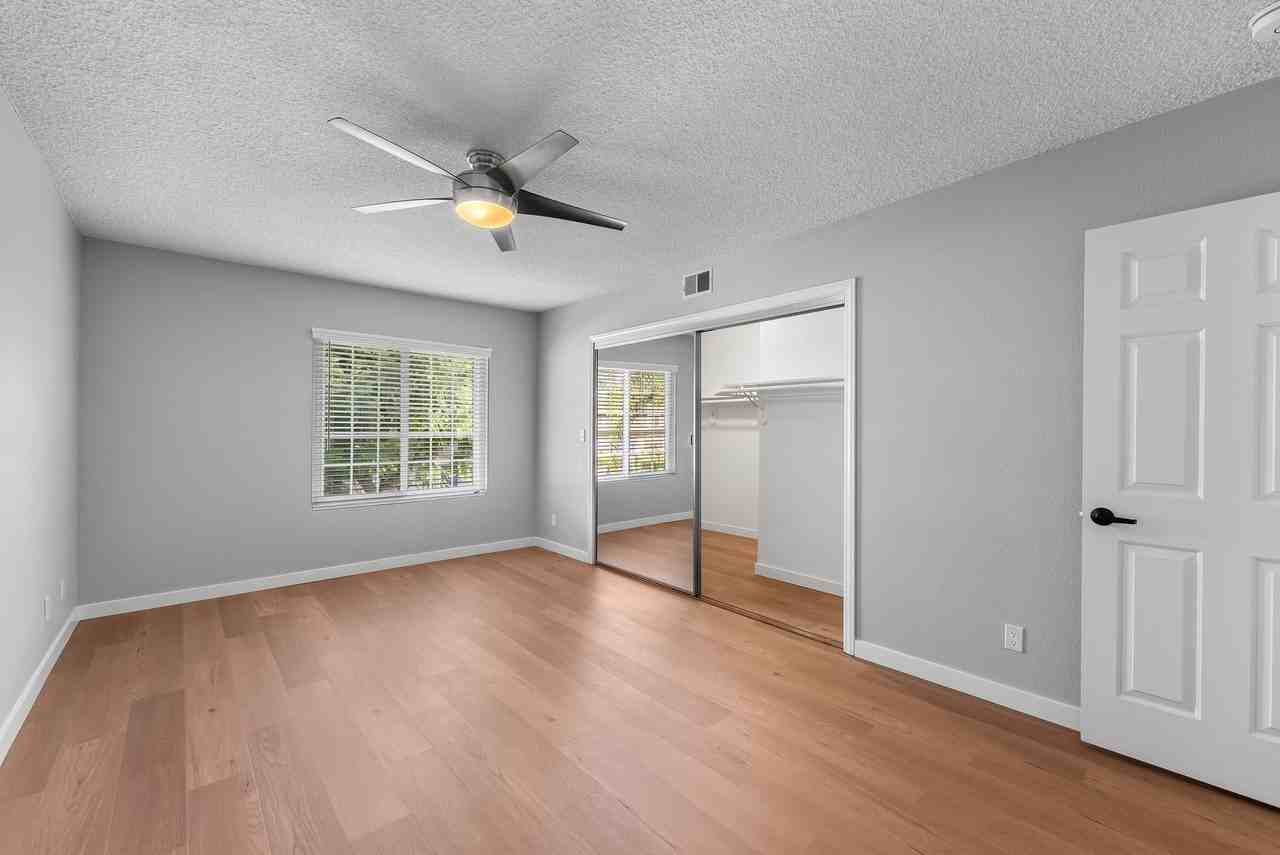 Yorba Linda Pines Apartments - Photo 6 of 33