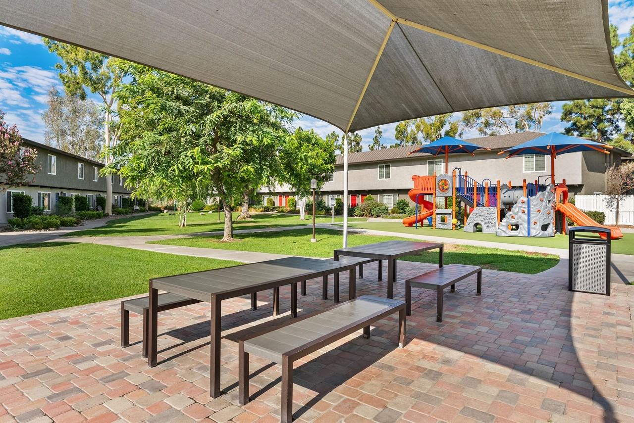 Yorba Linda Pines Apartments - Photo 3 of 23