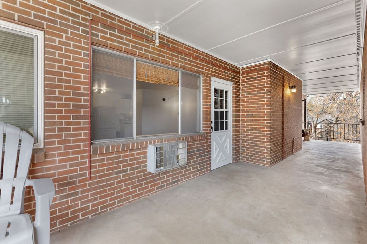 301 Peterson St #303