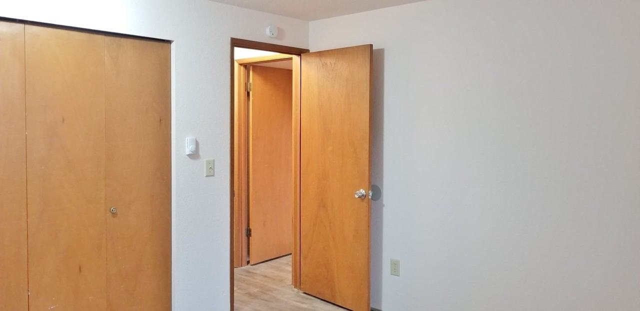 21907A/B Locust Place - Photo 7 of 14