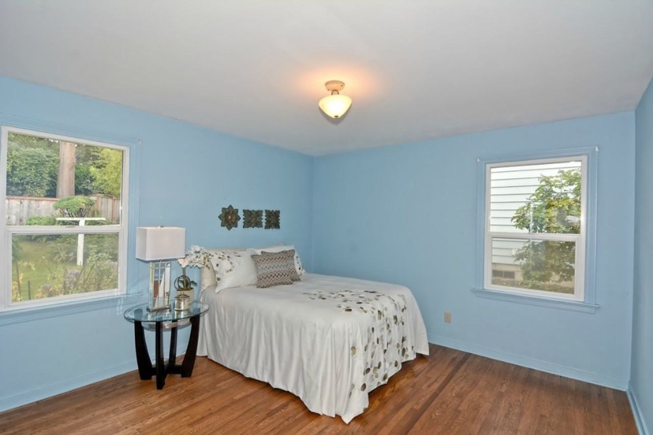 2717 Ne 90th St - Photo 3 of 28