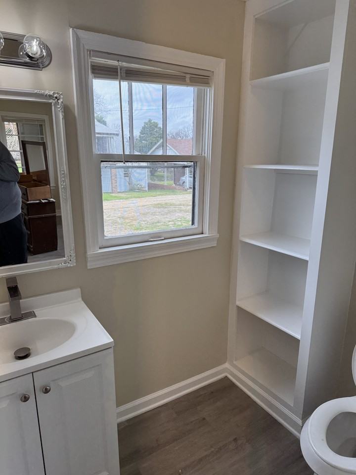 1113 Randolph St #NA - Photo 2 of 14