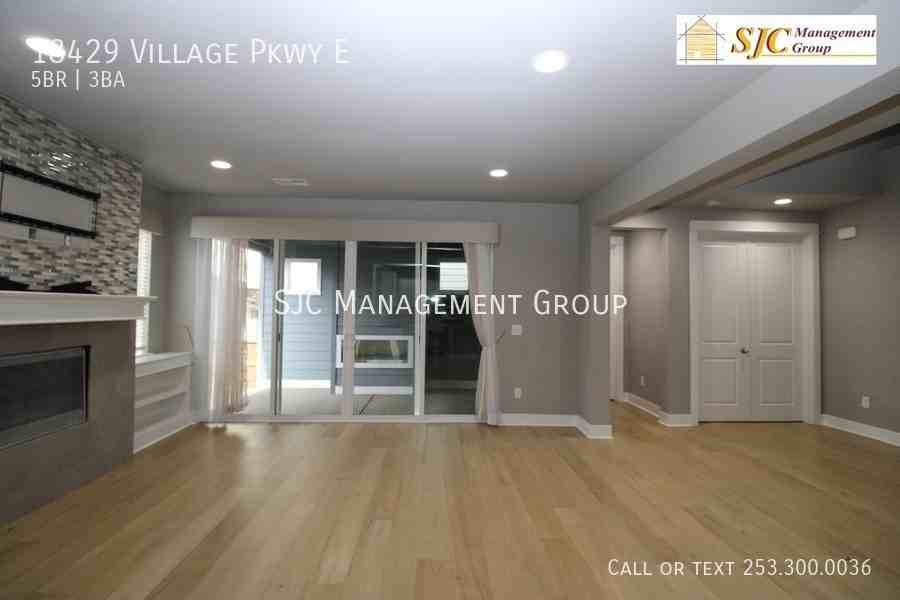 18429 Village Pkwy E - Photo 4 of 27