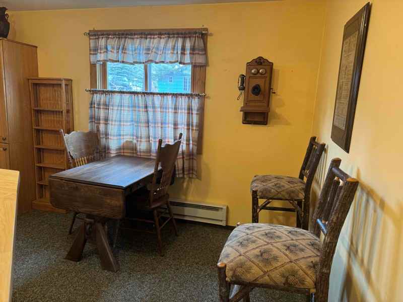 420 Big Horn Dr - Photo 4 of 11