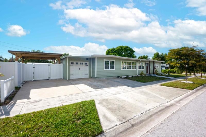 3430 14th St N - Photo 2 of 20