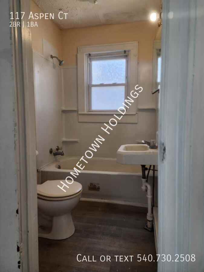 117 Aspen Ct - Photo 2 of 10