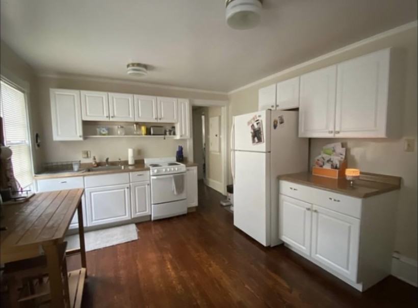 218 West Linn Street - Photo 3 of 7