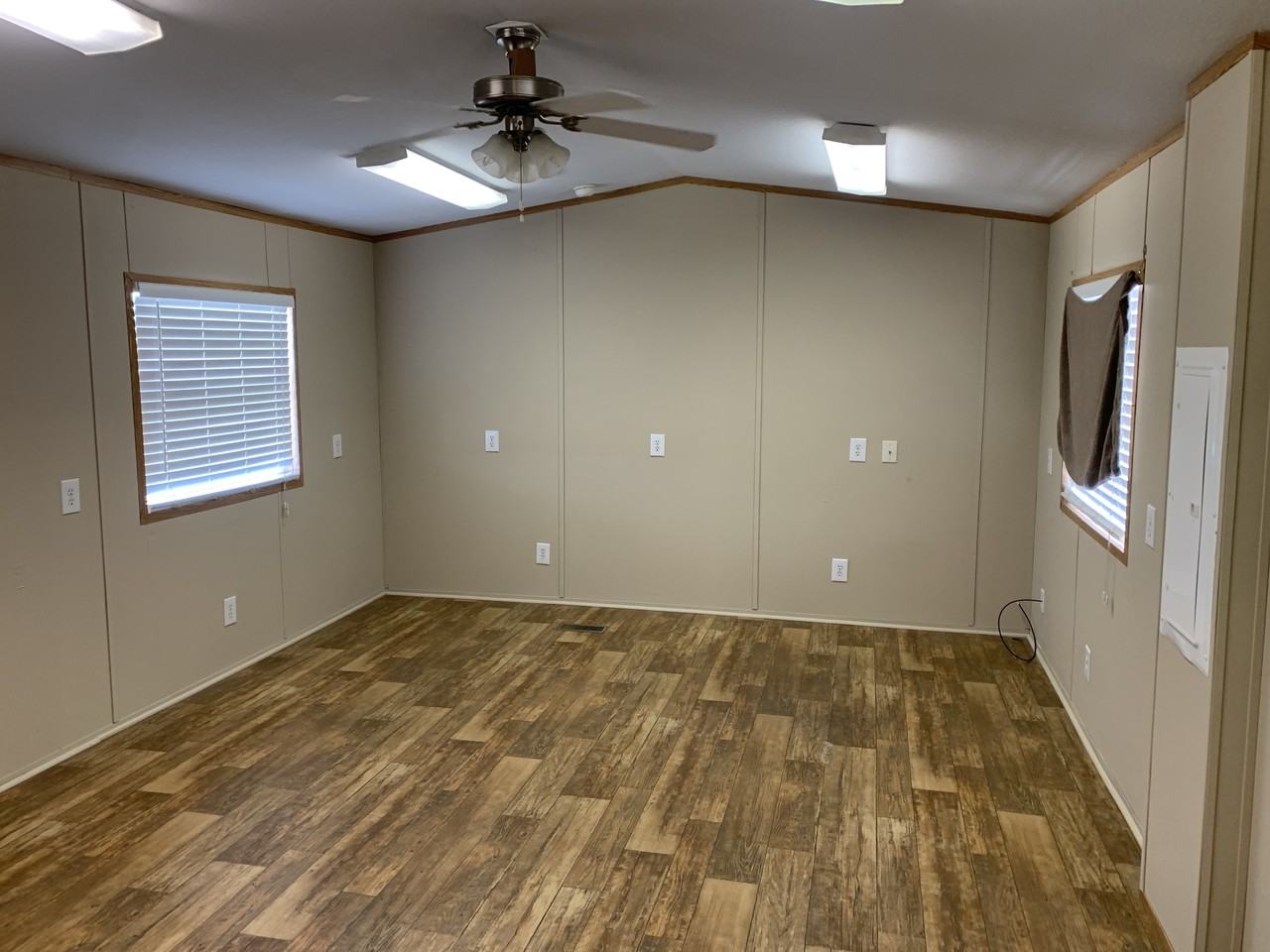 400 26th Street - Photo 4 of 6