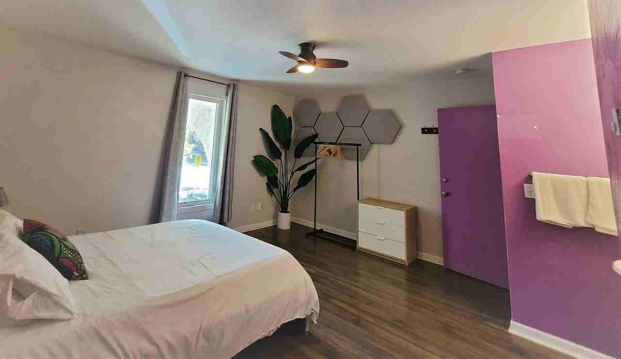 706 East Stuart Street, Unit Purple - Photo 3 of 22