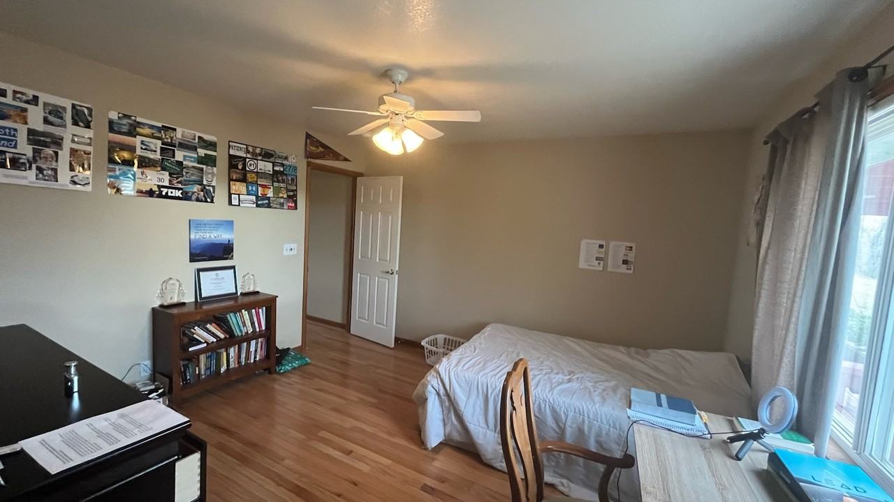 601 Moose Ct - Photo 3 of 22