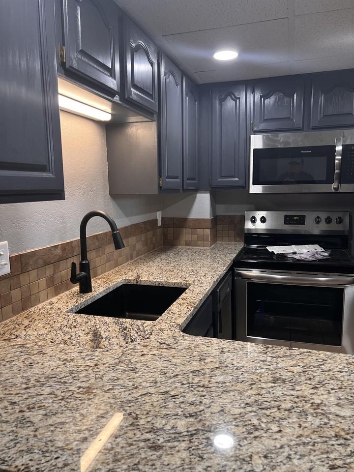 200 South Main Street - Photo 4 of 50