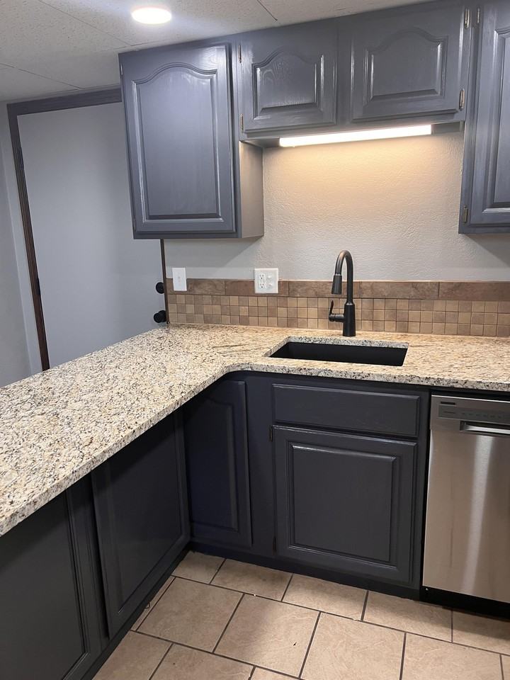 200 South Main Street - Photo 6 of 50