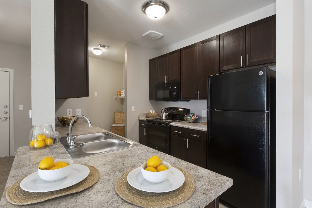 The Pointe at Crestmont - Photo 3 of 25