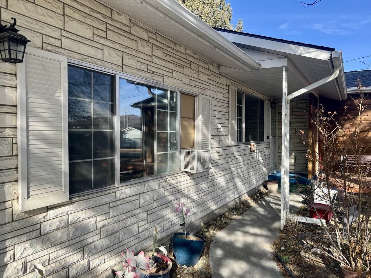 1905 View Drive - Photo 2 of 39