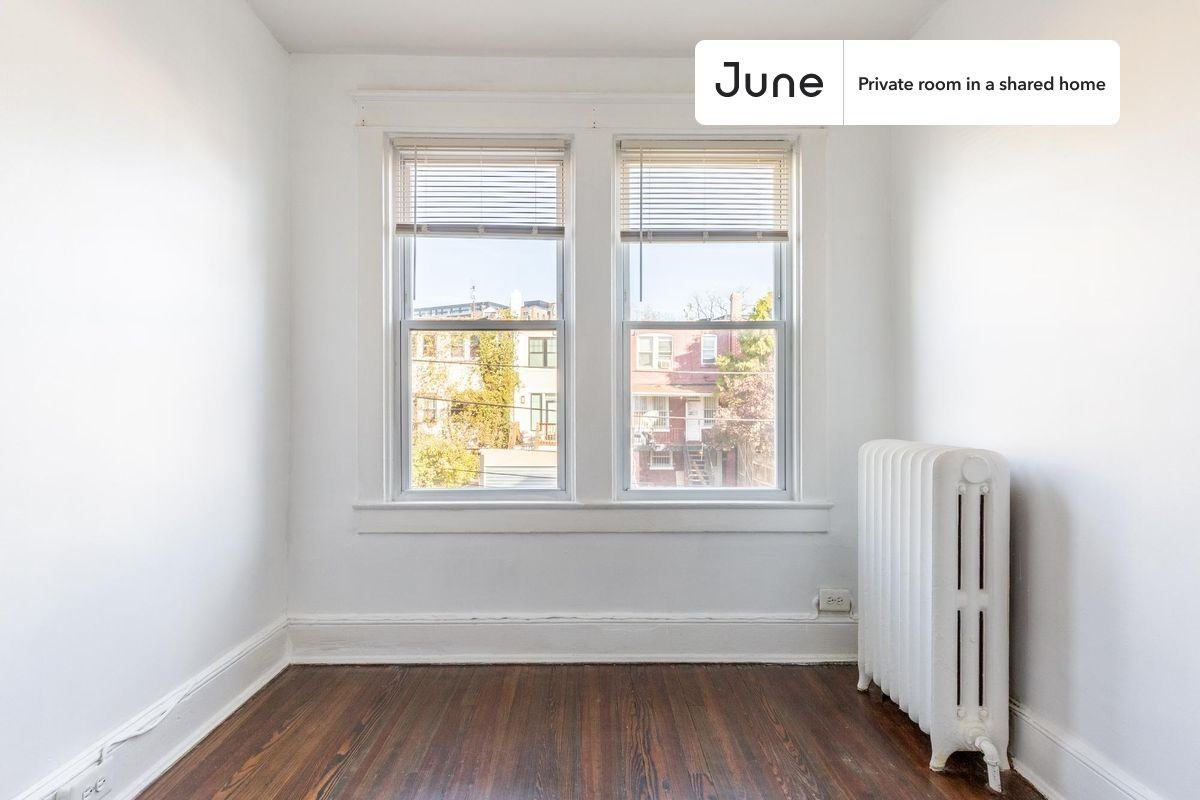 616 Orleans Pl Ne #B - Photo 2 of 21