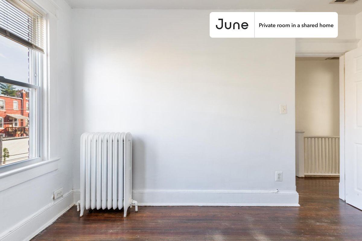 616 Orleans Pl Ne #B - Photo 5 of 21