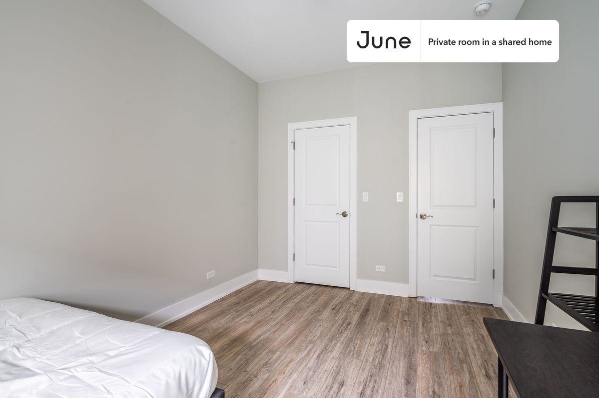 1119 S Loomis St #E - Photo 2 of 19