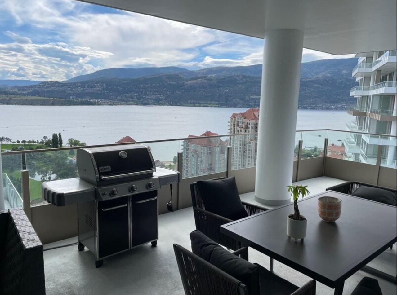 1191 Sunset Dr - Photo 3 of 13