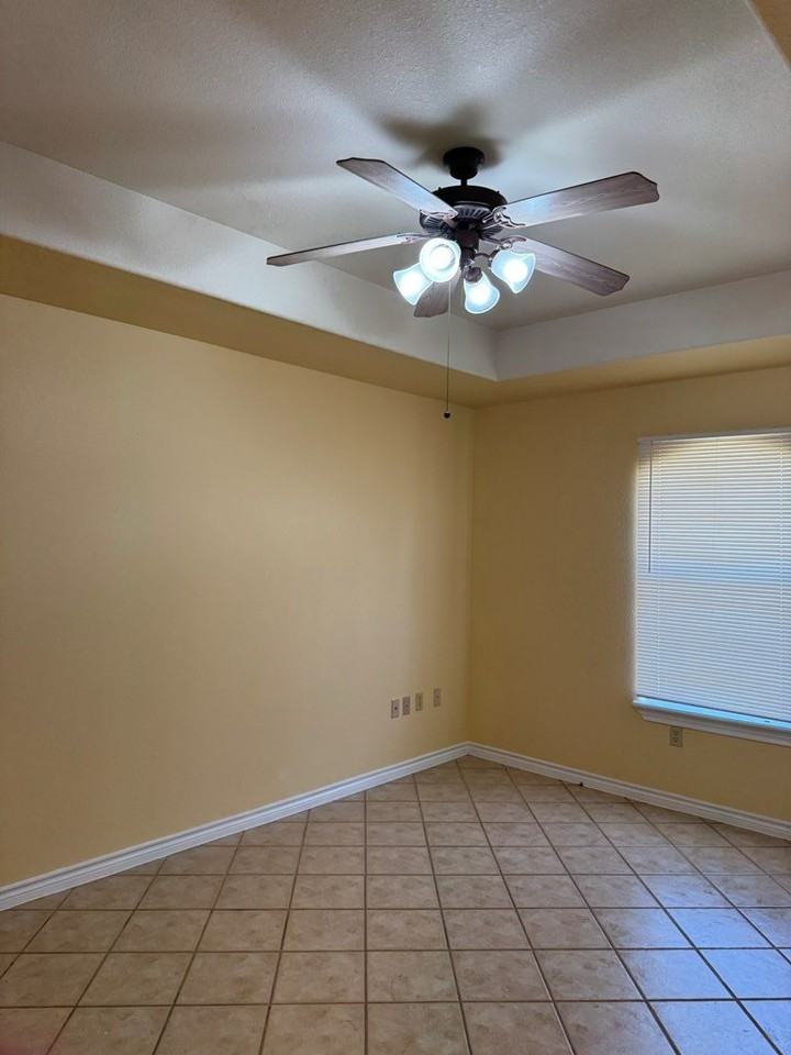 2626 Foxfire - Photo 4 of 18