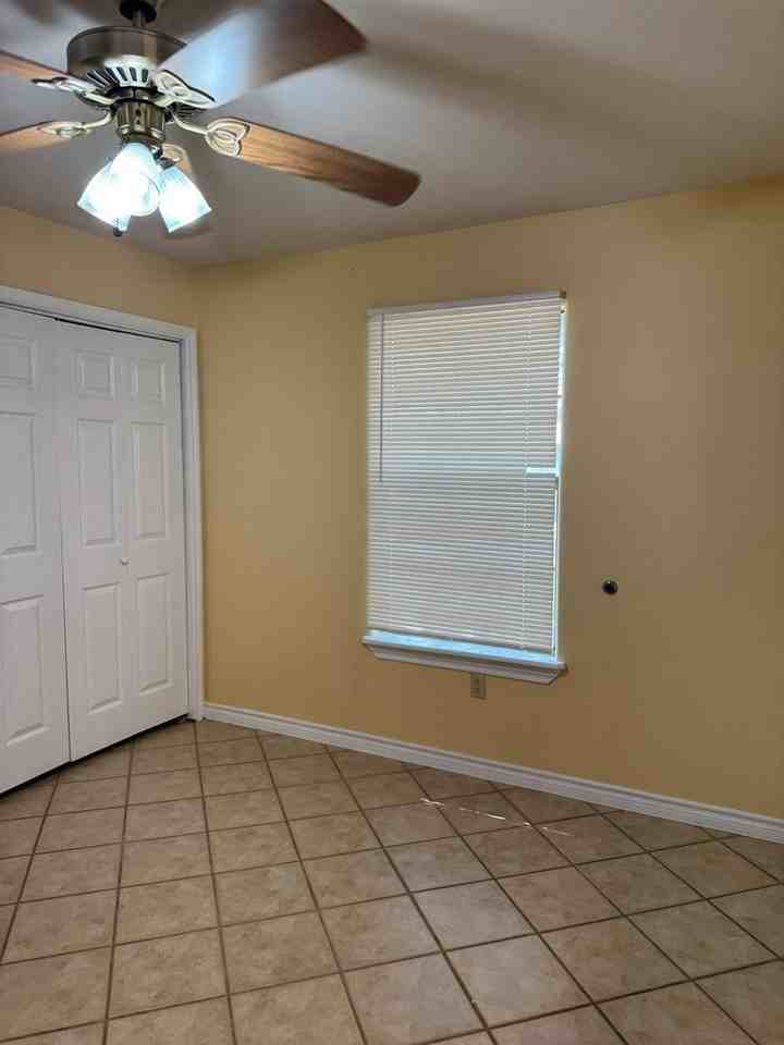 2626 Foxfire - Photo 5 of 18