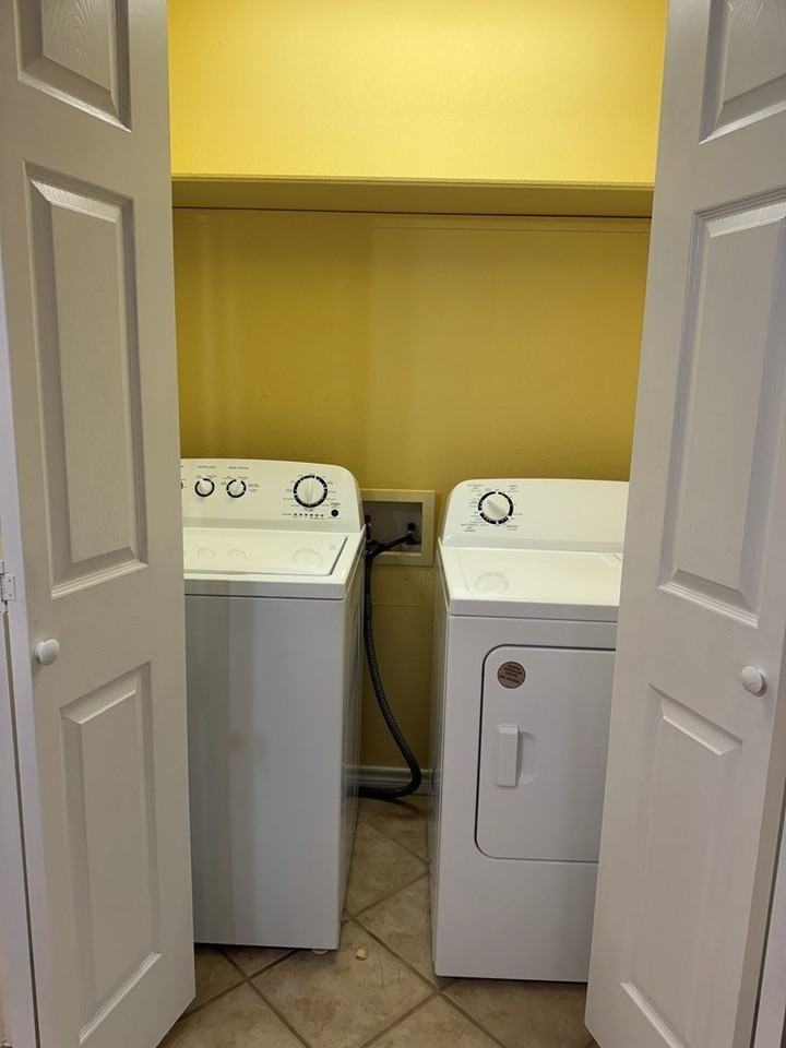 2626 Foxfire - Photo 6 of 18