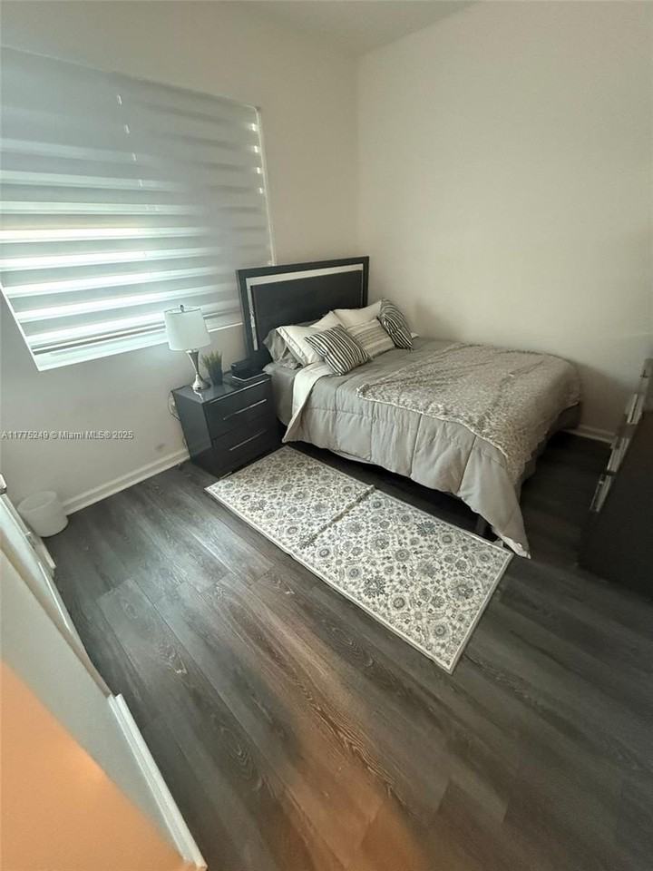 27362 Sw 132nd Ct #1 - Photo 7 of 8