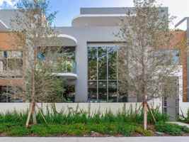 featured image of 3020 W Santiago St #4