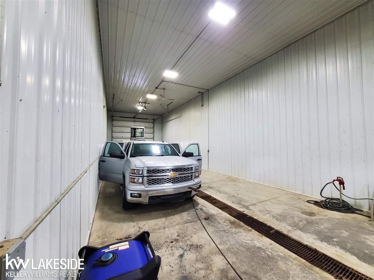 67406 Brian Dr - Photo 3 of 13