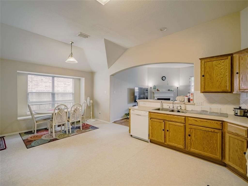 2657 Red Spruce Dr - Photo 7 of 36