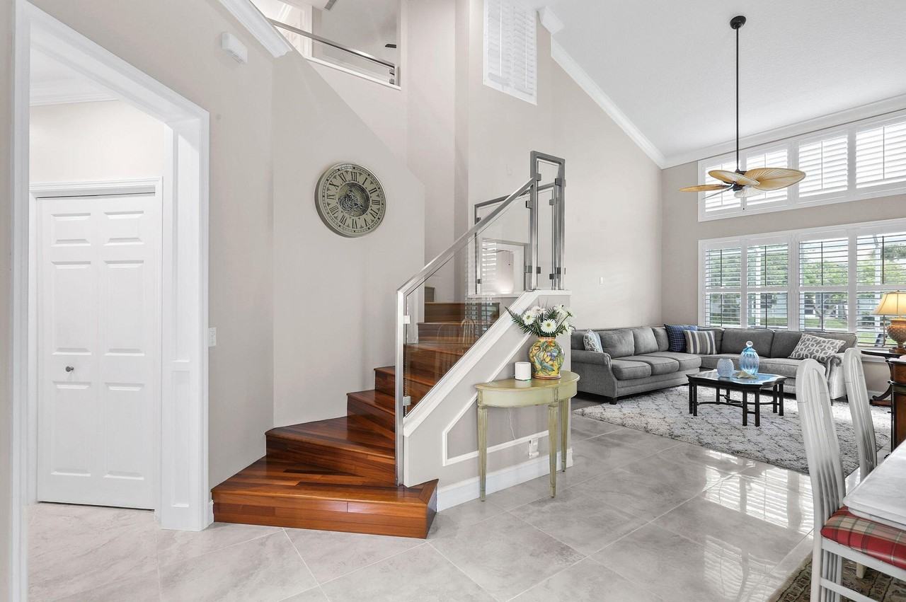 2056 Windward Way - Photo 4 of 50