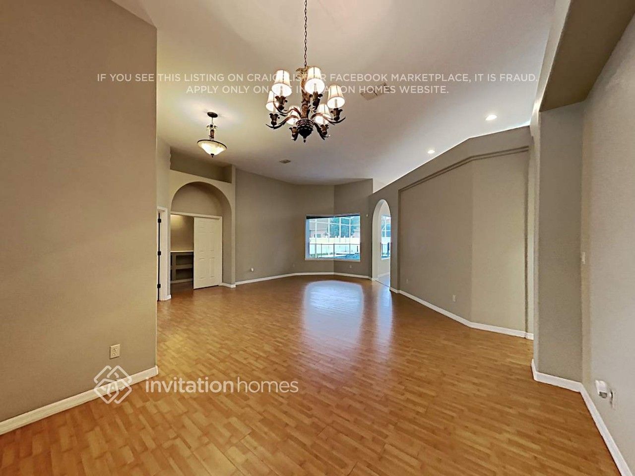 8119 Belshire Dr - Photo 4 of 23