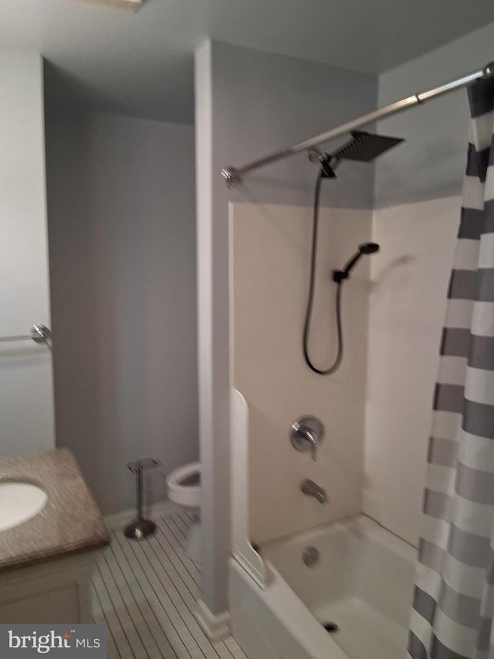 902 Rose Anne Rd - Photo 7 of 9