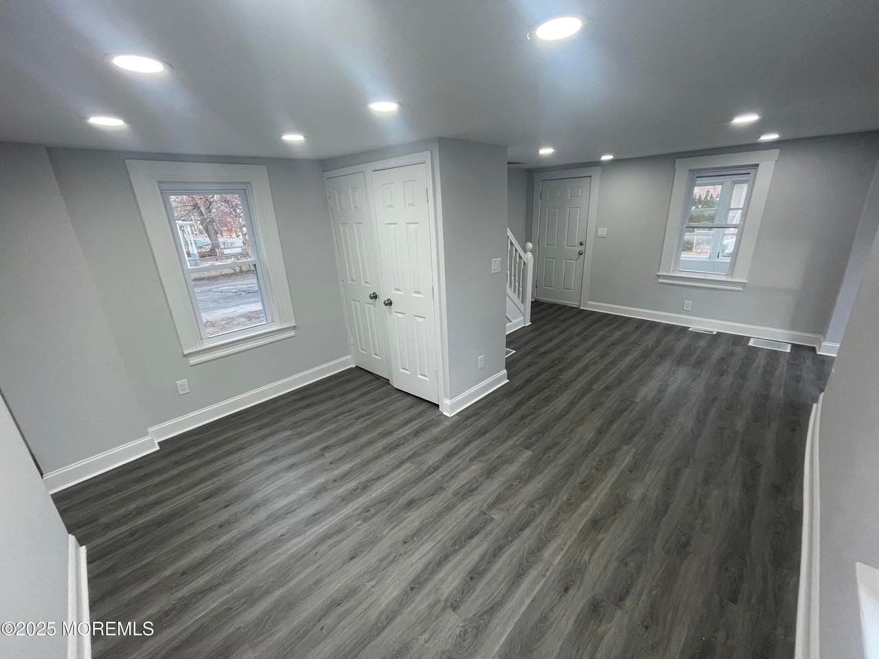 405 Myrtle Ave - Photo 6 of 11