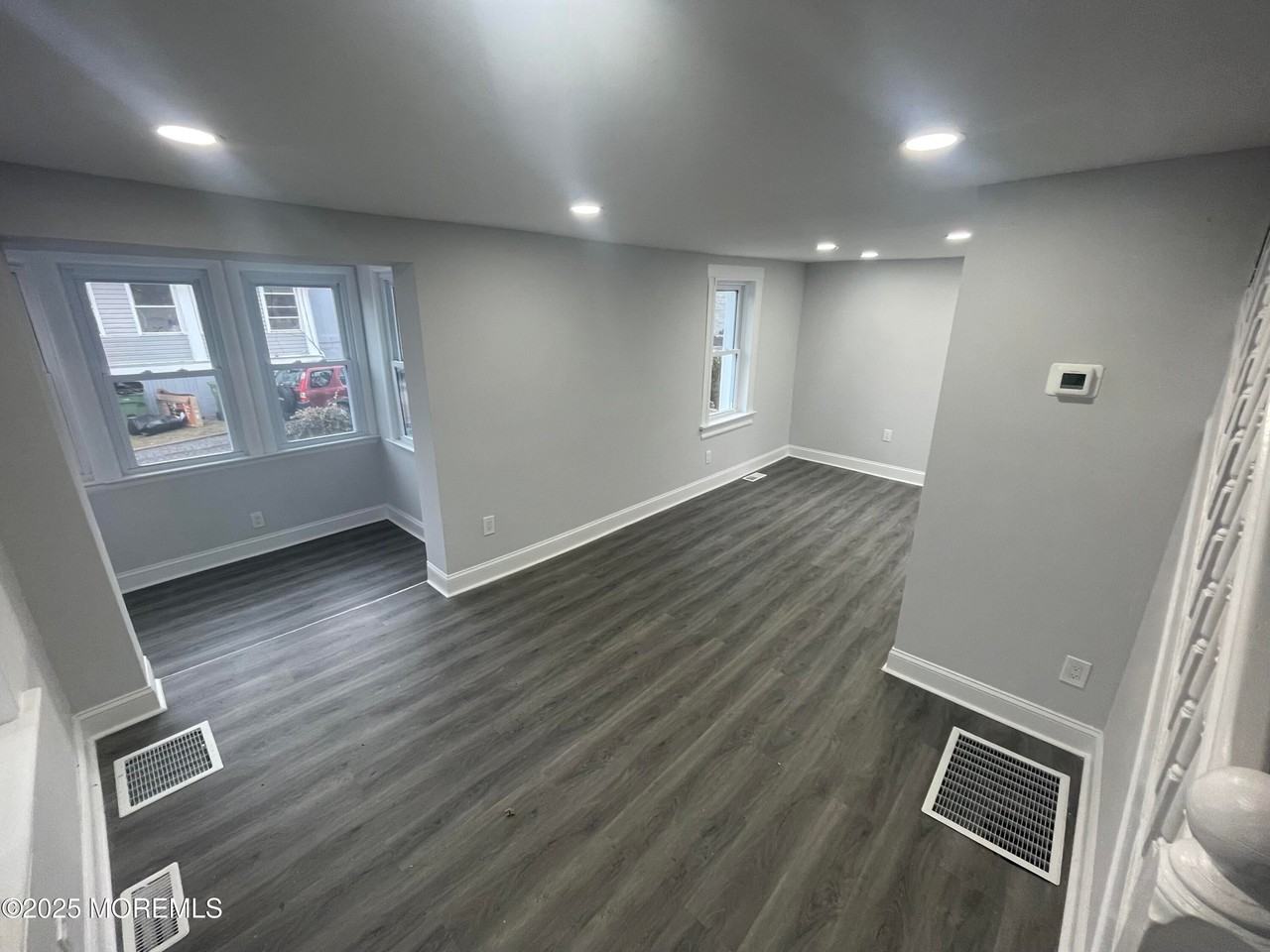 405 Myrtle Ave - Photo 7 of 11