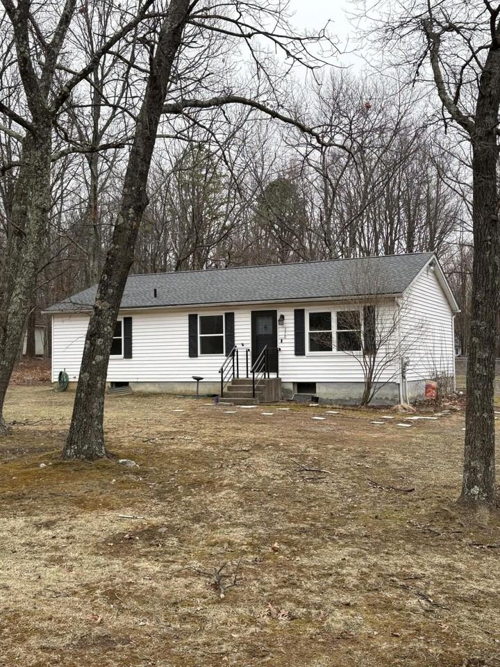 270 Mckinley Dr - Photo 2 of 23