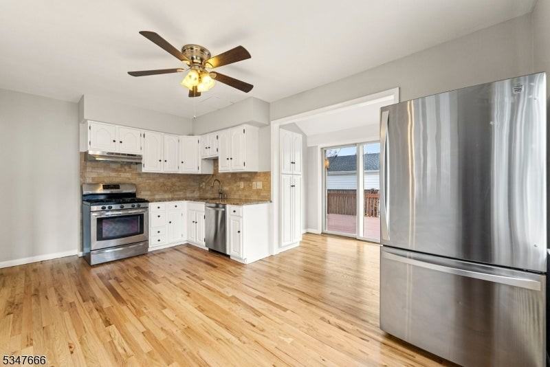 152 Lakeside Dr - Photo 3 of 17